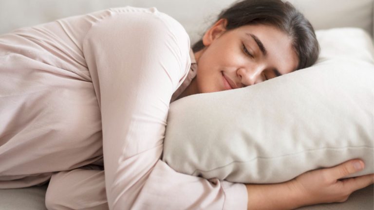Jak zlepšit pohodlí při spaní na sedačce?
